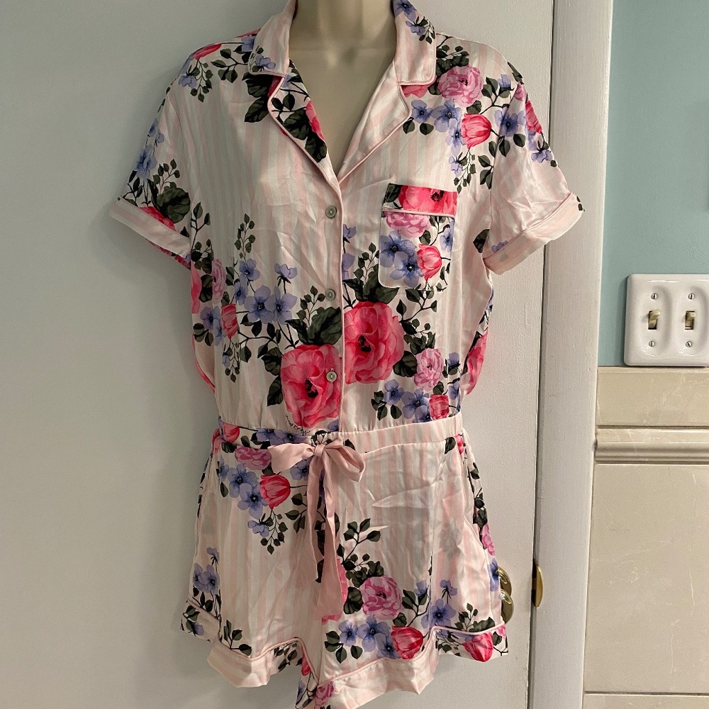 Victoria's Secret Floral Sleep Lounge Silky Romper - Picture 2 of 10